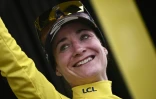 La joie de la Néerlandaise Marianne Vos, toujours maillot jaune du Tour de France Féminin, le 27 juillet 2022, après la victoire de la Suissesse Marlen Reussers dans la 4e étape, disputée entre Troyes et Bar-sur-Aube