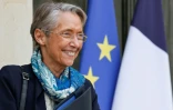 La ministre du Travail, Elisabeth Borne, à la sortie de conseil des ministres de l'Elsyée, à Paris, le 22 décembre 2021