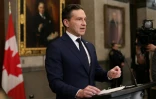 Le conservateur Pierre Poilievre s'exprime lors d'une conférence de presse, le 4 mars 2025 à Ottawa