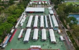 Vue aérienne d'une foire dans le parc de Victoria, où se sont tenues pendant des années des commémorations de la répression de Tiananmen, à Hong Kong, le 3 juin 2025