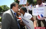 Jeudi 27 Mars 2008

Yves Jego, nouveau secretaire d Etat a l outremer, est arrive en fin de matinee dans l ile pour son premier deplacement