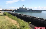 Vendredi 11 Avril 2008
Le bateau de guerre américain USS Ashland à son arrivée au port est