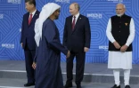 De gauche à droite le président chinois Xi Jinping, le président des Emirats arabes unis le Sheikh Mohamed bin Zayed Al Nahyan, le président russe Vladimir Putin et le Premier ministre indien Narendra Modi réunis aux Brics à Kazan, en Russie, le 23 octobre 2024