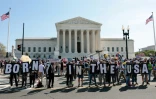 Manifestation en faveur du droit du sol devant la Cour suprême des Etats-Unis, à Washington le 1er avril 2026