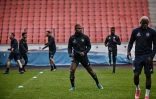 Le dĂ©fenseur de Rumilly-Vallières, Houssame Boinali, s'entraĂ®ne, le 11 mai 2021 au stade d’Annecy, oĂą aura lieu, dans deux jours, la demi-finale de la Coupe de France contre Monaco