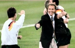 Franz Beckenbauer sélectionneur... des champions du Monde de 1990, le 8 juillet 1990 à Rome