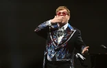 Le chanteur et compositeur britannique Elton John lors de sa tournée mondiale d'adieux à l'Accor Arena à Paris, le 11 juin 2022