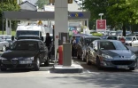 File d'attente à une station-service le 25 mai 2016 à Rennes