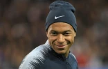 L'international français Kylian Mbappé à l'échauffement, avant le match amical contre l'Islande, le 11 octobre 2018 à Guingamp 