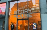 La devanture de l'Audible Story House, une "librairie sans livres", à New York, le 30 avril 2026