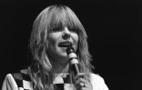 France Gall sur la scène du Palais des Sports à Paris, le 7 janvier 1981