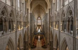 L'intérieur de l'abbaye de Westminster où doit être couronné Charles III, pris en photo le 12 avril 2023 à Londres