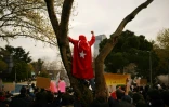 Manifestation d'étudiants en soutien au maire d'Istanbul, le 25 mars 2025 à Istanbul, en Turquie