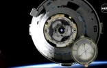 Image tirée d'un livestream de la NASA montrant la capsule spatiale Starliner non habitée s'éloignant de la Station spatiale internationale (ISS) pour son retour sur Terre, le 6 septembre 2024
