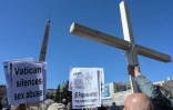 Manifestation de victimes d'agressions sexuelles commises par le clergé, le 23 février 2019 à Rome