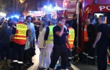 Policiers et pompiers sur le lieu de l'attentat le 15 juillet 2016 à Nice