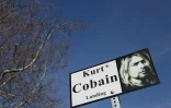 Un panneau Ă l'effigie du chanteur de Nirvana dans le Kurt Cobain Park d'Aberdeen (nord-ouest des Etats-Unis), le 1er avril 2014
