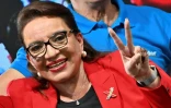 La candidate de gauche du parti LIBRE Xiomara Castro revendique la victoire à la présidentielle au Honduras, le 28 novembre 2021 à Tegucigalpa