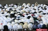 Mercredi 1 Octobre 2008

Saint-Denis - La prière de l'Aid el filtr a réuni des centaines de Musulmans au vélodrome pour célébrer la fin du ramadan