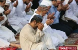 Mercredi 1 Octobre 2008

Saint-Denis - La prière de l'Aid el filtr a réuni des centaines de Musulmans au vélodrome pour célébrer la fin du ramadan