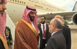 Le prince héritier d'Arabie Saoudite Mohammed ben Salmane est accueilli par le ministre des Affaires Etrangères argentin Jorge Marcela Faurie, à Buenos Aires, le 28 novembre 2018 (capture d'écran d'une vidéo publiée par les autorités saoudiennes)