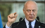 L'émissaire spécial des Nations unies pour la Syrie Staffan de Mistura devant la presse après une réunion des pourparlers de paix entre opposition et régime à Genève le 18 avril 2016