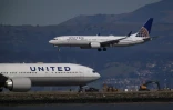 Un Boeing 737 Max d'United Airlines atterrit à l'aéroport de San Francisco en mars 2019