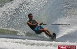 Compétition de ski nautique à l'étang Saint-Paul
