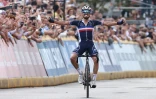 Julian Alaphilippe lors de sa victoire aux championnats du monde 2021 à Louvain, en Belgique, le 26 septembre 2021