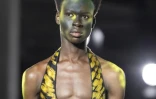 Un mannequin du défilé de la styliste Mowalola Ogunlesi, lors de la Fashion Week hommes de Londres, le 6 janvier 2019