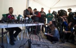 Un porte-parole de la Garde civile, Jorge Martin, donne une conférence de presse le 25 janvier 2019 à Totalan