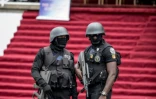Des policiers camerounais à Buea lors d'un meeting politique du pparti présidentiel le 3 octobre 2018