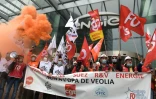Rasemblement devant le siège d'Engie à La Défense de salariés de Suez opposés à l'OPA de Veolia, le 29 septembre 2020