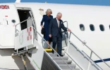 Le roi Charles III et la reine Camilla à leur arrivée à l'aéroport de Rome Ciampino pour une visite d'Etat en Italie, le 7 avril 2025