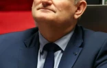 Olivier Falorni, député du groupe Les Démocrates et rapporteur du projet de loi sur le droit à l'aide à mourir, observe le déroulement d'une séance à l'Assemblée nationale, à Paris, le 25 février 2026