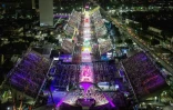 Vue aérienne du sambodrome lors du défilé des écoles de samba au carnaval de Rio de Janeiro, le 22 avril 2022