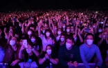 5.000 spectateurs assistent au concert du groupe de rock Love of Lesbian, le 27 mars 2021 à Barcelone