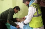 Un enfant syrien est soigné dans un hôpital de Khan Cheikhoun, après une attaque au gaz sarin, le 4 avril 2017 