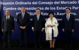 Les ministres des Affaires étrangères du Mercosur (Uruguay, Argentine, Brésil, Paraguay et Bolivie) à l'ouverture du 65e sommet à Montevideo, le 5 décembre 2024