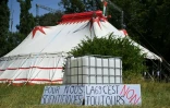 Un chapiteau de cirque au campement de la Zone à défendre (ZAD) installée pour protester contre le projet d'autoroute A69 reliant Toulouse à la ville de Castres, à Maurens-Scopont (Tarn), le 4 juillet 2025