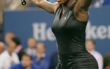 La joueuse de tennis américaine Serena Williams, lauréate de 23 Grands Chelem, après sa victoire sur le Central de l'US Open à New York, le 6 septembre 2002. 