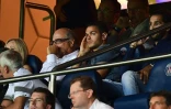 La recrue du PSG Hatem Ben Arfa en tribunes lors du match face à Arsenal, le 13 septembre 2016 au Parc des Princes