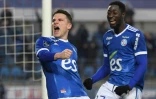 La joie de l'attaquant strasbourgeois Kevin Gameiro, après avoir marqué le 2e but à domicile face à Montpellier, lors de la 21e journée de Ligue 1, le 16 janvier 2022 au Stade de La Meinau