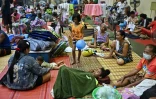 Des déplacés dans un centre de refuge à Surin, en Thaïlande, à 50 km de la frontière avec le Cambodge, le 28 juillet 2025