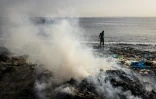 La plage de la baie de Hann à Dakar, envahie par les déchets, le 3 novembre 2023.
