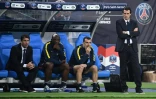 L'entraîneur du Paris SG Unai Emery (d) lors de la finale de Coupe de France gagnée face aux Herbiers le 8 mai 2018