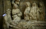 Des copies de statues périgourdines de la Renaissance réalisées par l'Atelier des fac-similés du Périgord, exposées dans la chapelle du château de Biron, le 18 septembre 2024 en Dordogne