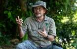 Teo Hoon Cheng, lors d'un entretien près de la troisième passerelle destinée aux singes langurs dans la banlieue de Batu Ferringhi ,à George Town, sur l'île de Penang, le 8 avril 2026 en Malaisie