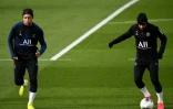 Kylian Mbappé et Neymar, à l'entraînement au Camp des Loges le 3 mars 2020, sont pressentis titulaires contre Lyon en Coupe de France 