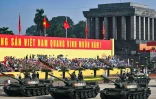 Des chars T55 défilent lors d'une parade marquant le 80e anniversaire de l'indépendance du Vietnam à Hanoï, le 2 septembre 2025
